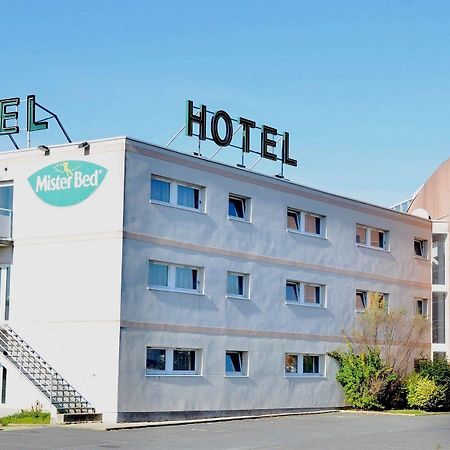 Hotel Mister Bed Chambray Les Tours Exteriér fotografie