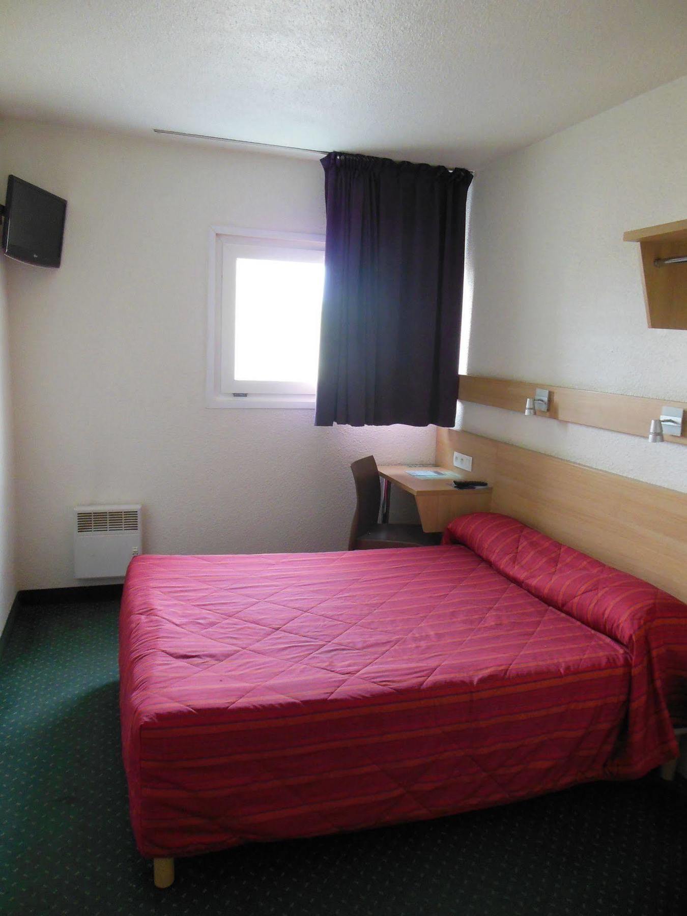 Hotel Mister Bed Chambray Les Tours Exteriér fotografie