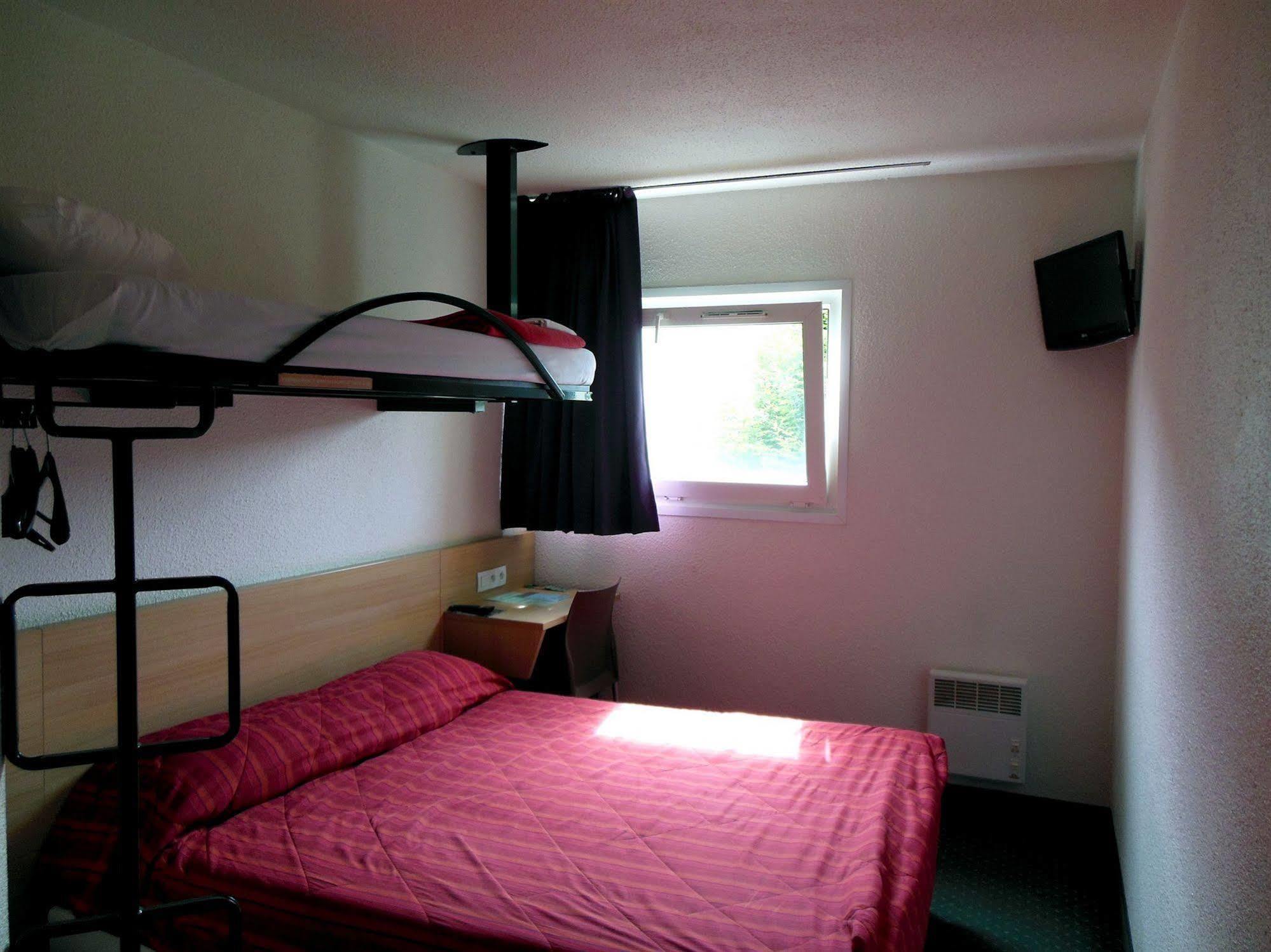 Hotel Mister Bed Chambray Les Tours Exteriér fotografie