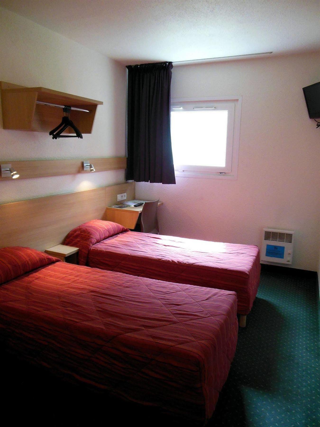 Hotel Mister Bed Chambray Les Tours Exteriér fotografie
